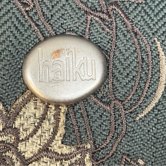 Haiku balsam green, wristlet, zippered, wallet, multi card holder - Picture 2 of 15